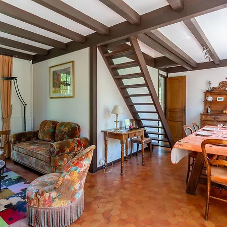 Hébergement de vacances Maison à Parentis-en-born: Piscine, 6 Pers., Proche Et Océan, Pistes Cyclables - Fr-1-319-553 *